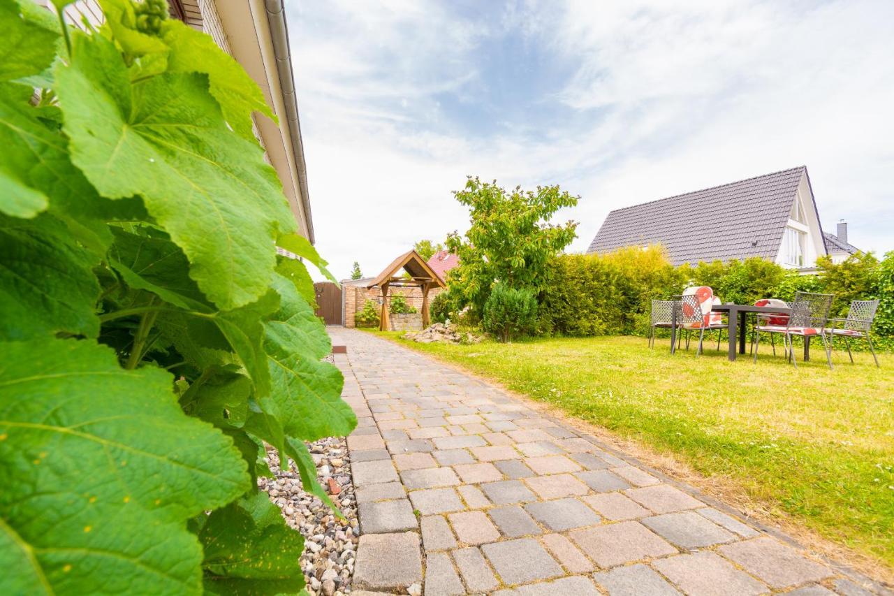 Ostsee Ferienwohnung Hummelhus Steinbeck Dış mekan fotoğraf